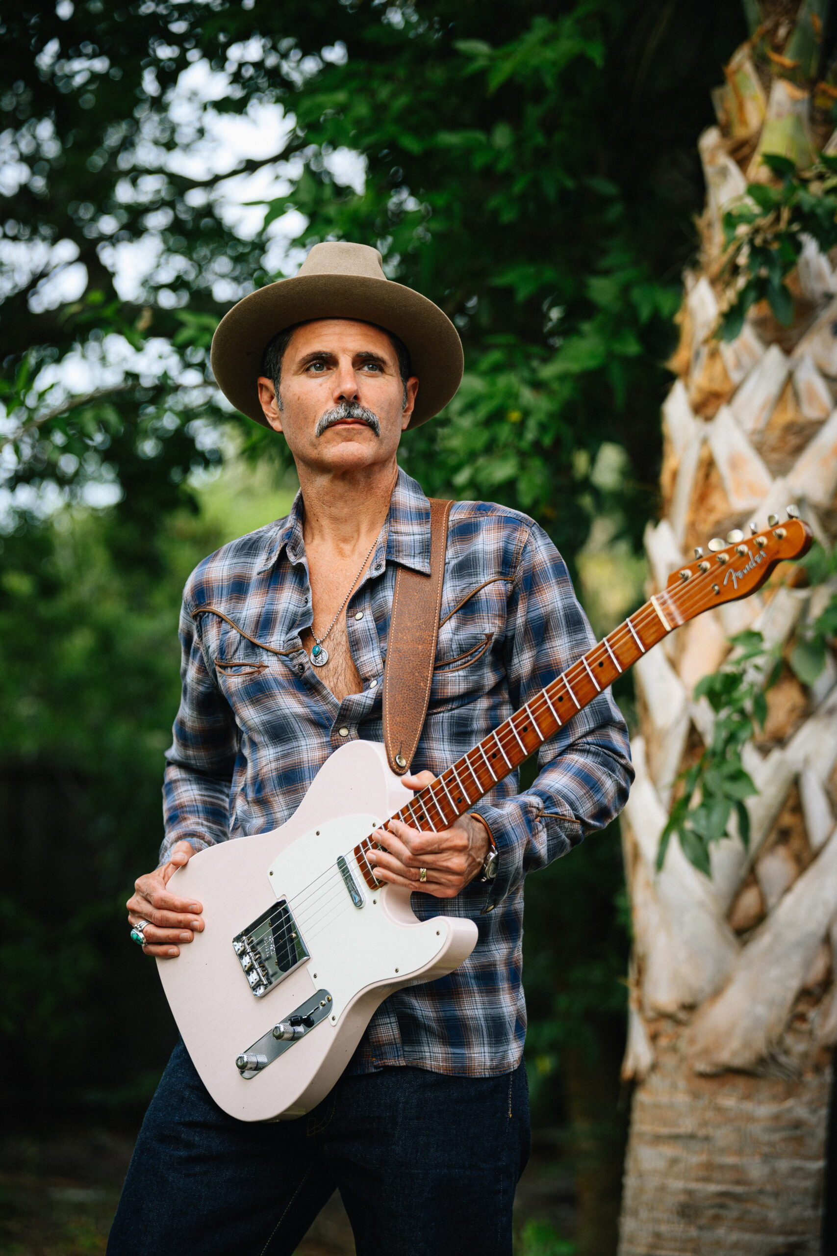 Johnny Stachela Kicks Off New Singles Series with “Sun Is Going Down”