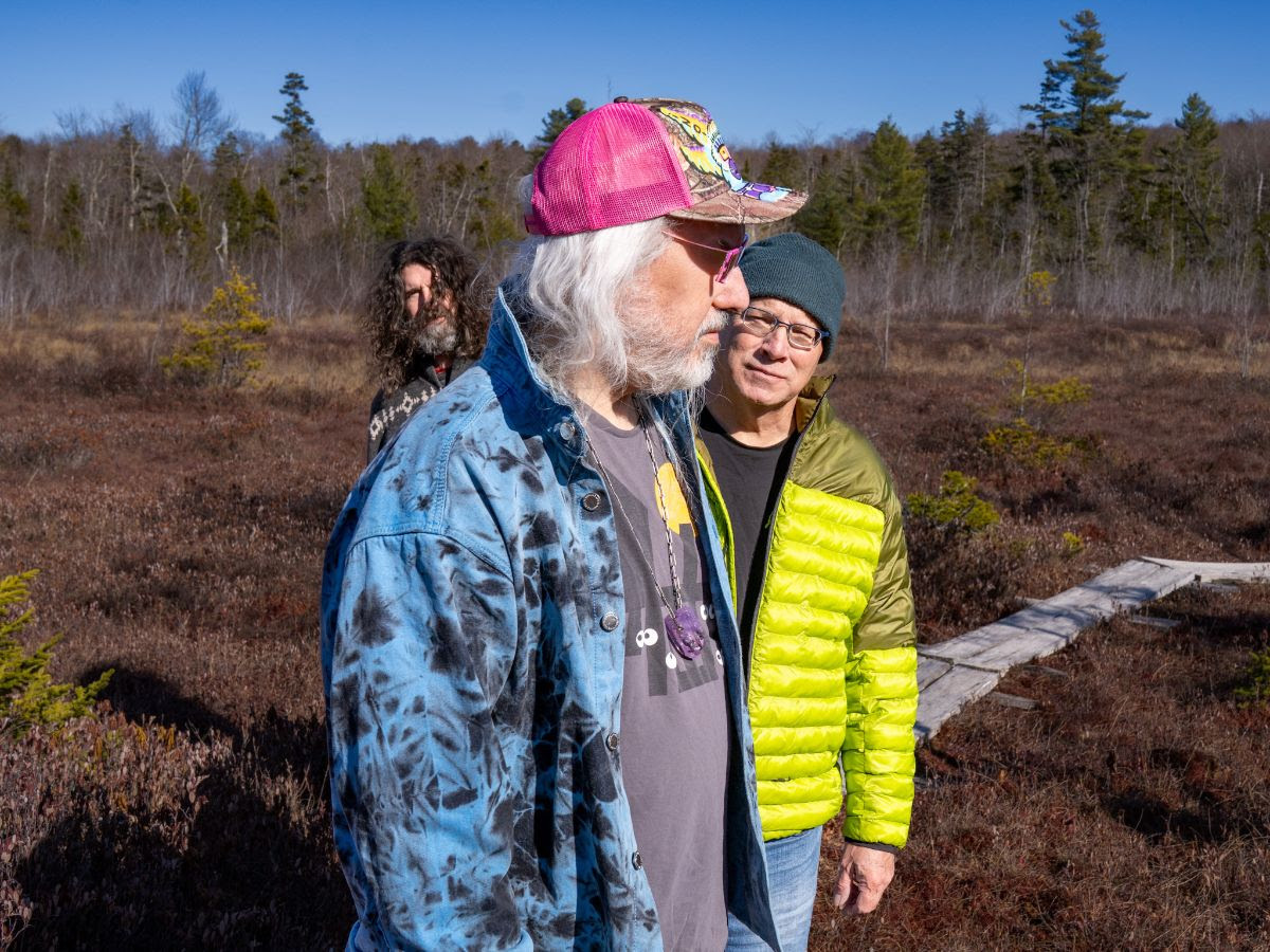 Dinosaur Jr. Confirm New LP, 'There Near'